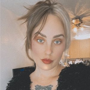 Meet your Posher, Tori